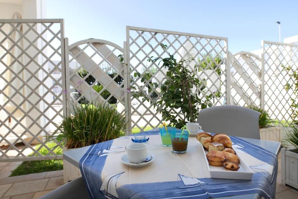 Gigli Hotel Salento Marina Di Pescoluse Exterior foto